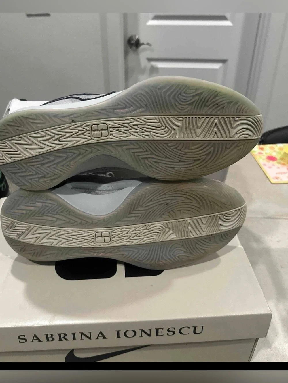 Nike Sabrina Ionescu 1 Ionic Sz 12W/10.5M FQ3381 010